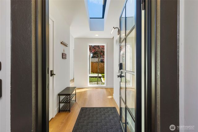 10039 13th Avenue NW, Seattle, WA 98177