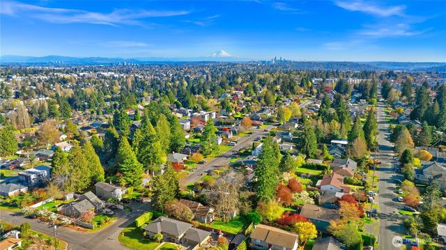 10039 13th Avenue NW, Seattle, WA 98177