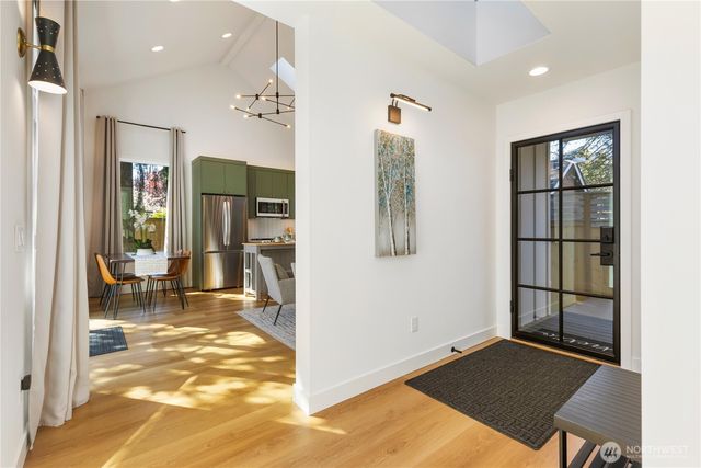 10039 13th Avenue NW, Seattle, WA 98177