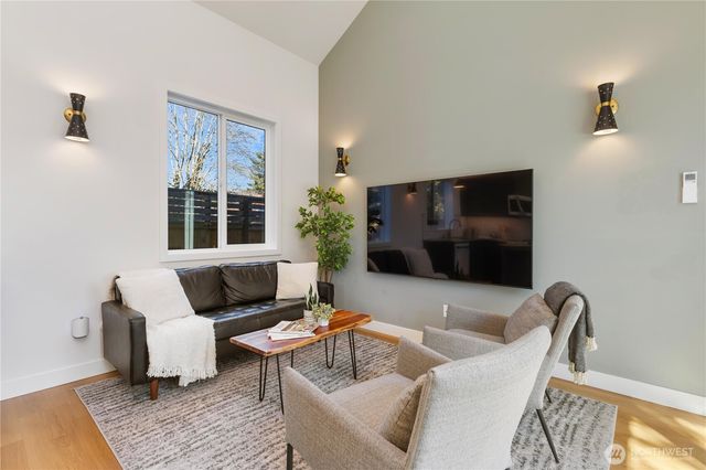 10039 13th Avenue NW, Seattle, WA 98177