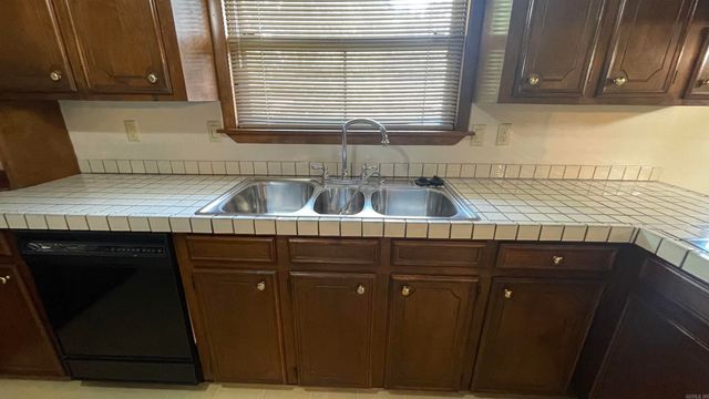 1710 Hidden Valley Drive, Benton, AR 72019