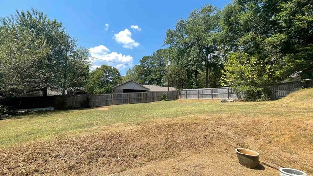 1710 Hidden Valley Drive, Benton, AR 72019