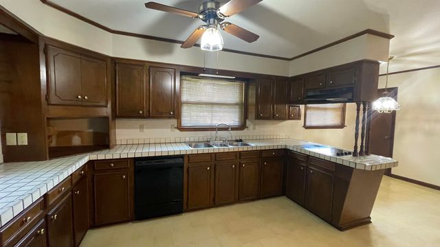 1710 Hidden Valley Drive, Benton, AR 72019