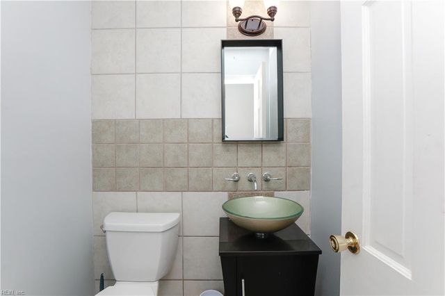 348 Wrexham CT, Hampton, VA 23669