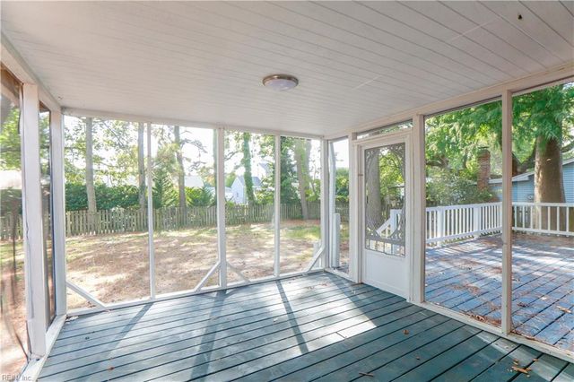 348 Wrexham CT, Hampton, VA 23669