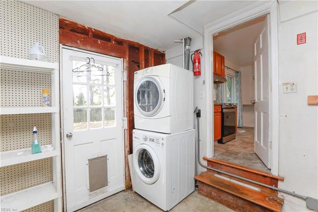 348 Wrexham CT, Hampton, VA 23669