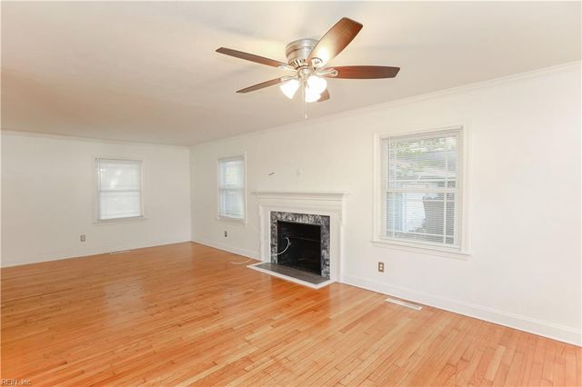 348 Wrexham CT, Hampton, VA 23669