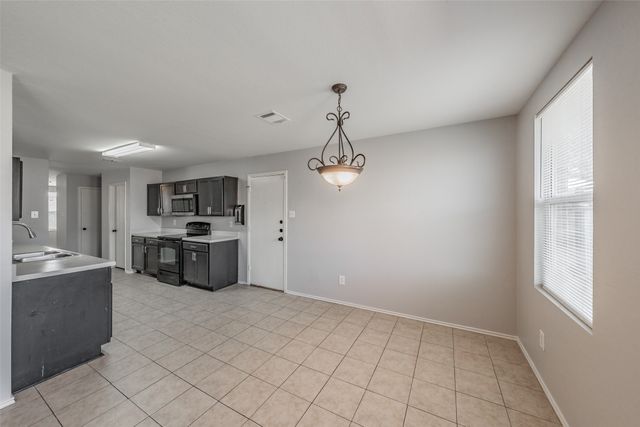 3015 Goldenrod Drive, Lancaster, TX 75134
