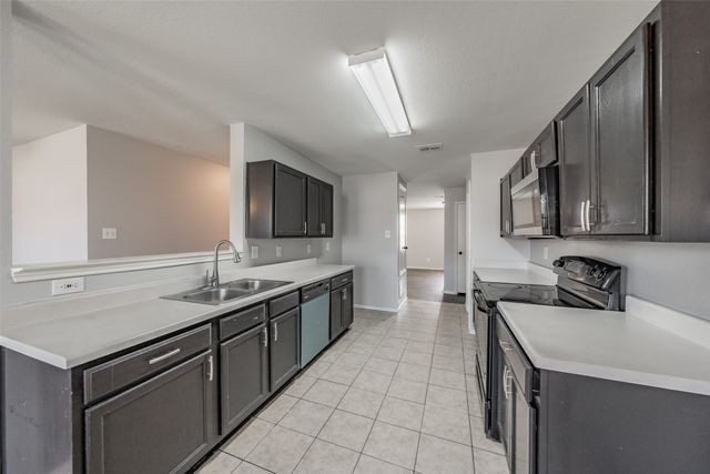 3015 Goldenrod Drive, Lancaster, TX 75134