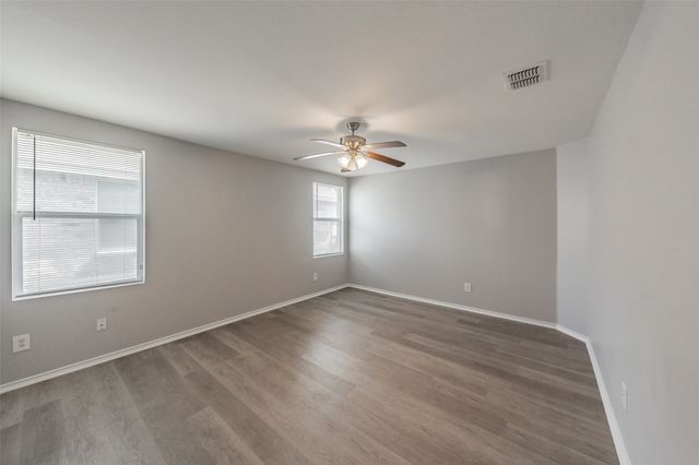 3015 Goldenrod Drive, Lancaster, TX 75134