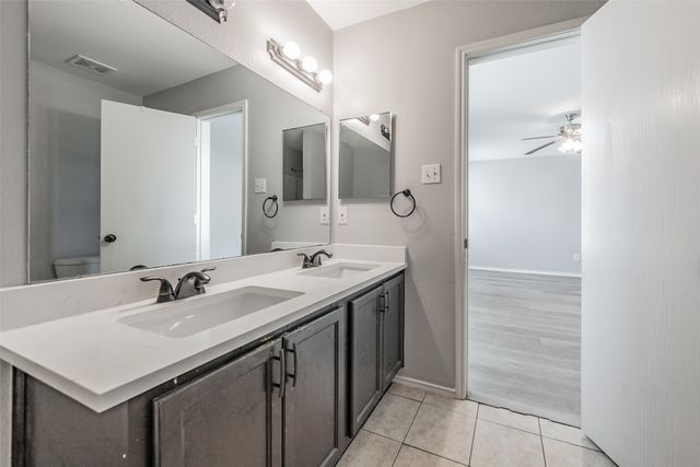 3015 Goldenrod Drive, Lancaster, TX 75134