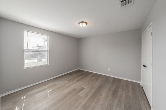 3015 Goldenrod Drive, Lancaster, TX 75134