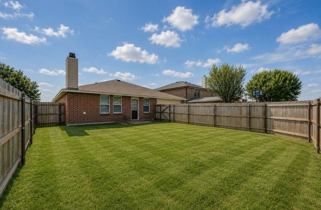 3015 Goldenrod Drive, Lancaster, TX 75134