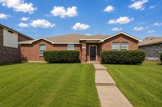3015 Goldenrod Drive, Lancaster, TX 75134