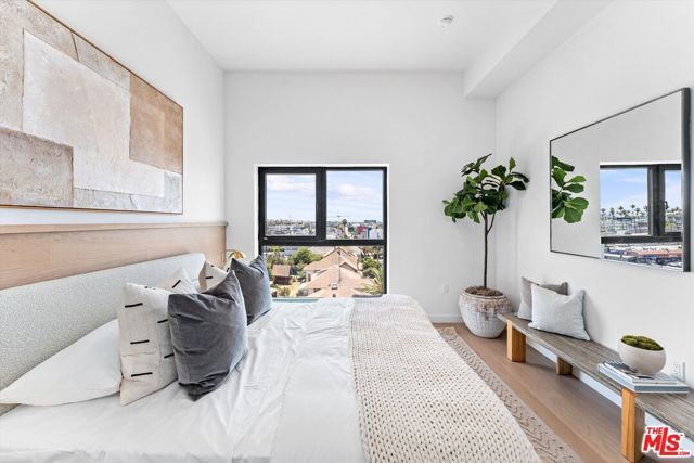 904 S New Hampshire Avenue PH-1, Los Angeles, CA 90006