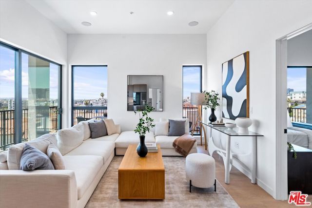 904 S New Hampshire Avenue PH-1, Los Angeles, CA 90006