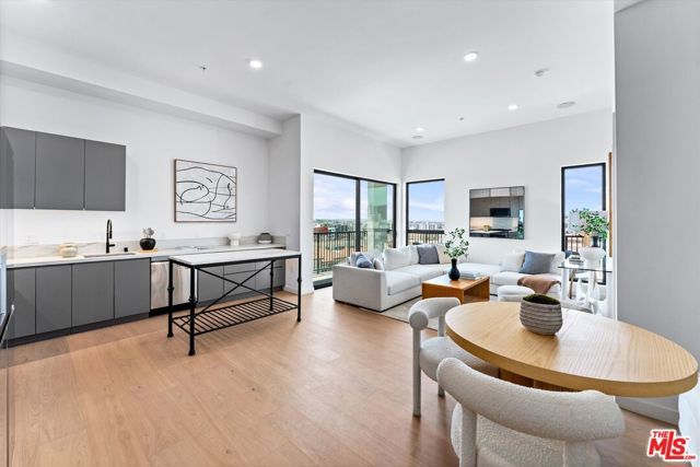 904 S New Hampshire Avenue PH-1, Los Angeles, CA 90006