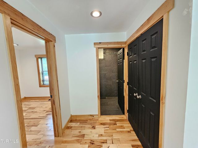 27337 Rich Valley Road, Abingdon, VA 24210