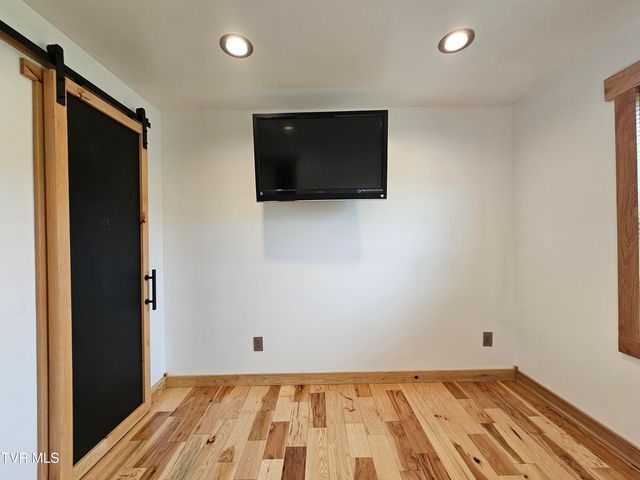 27337 Rich Valley Road, Abingdon, VA 24210