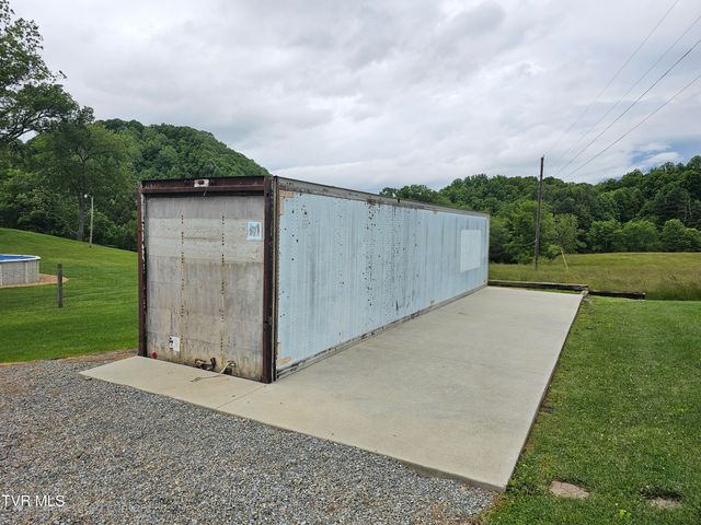 27337 Rich Valley Road, Abingdon, VA 24210