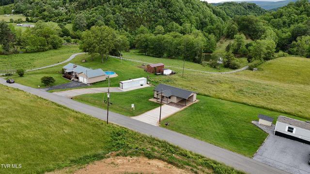 27337 Rich Valley Road, Abingdon, VA 24210