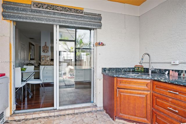 255 E 3rd St 1, Hialeah, FL 33010