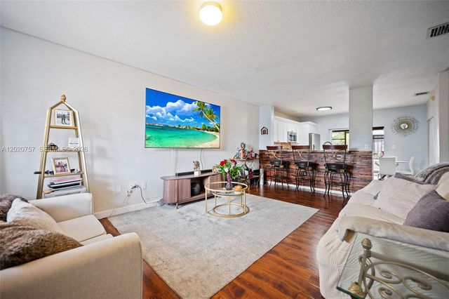 255 E 3rd St 1, Hialeah, FL 33010