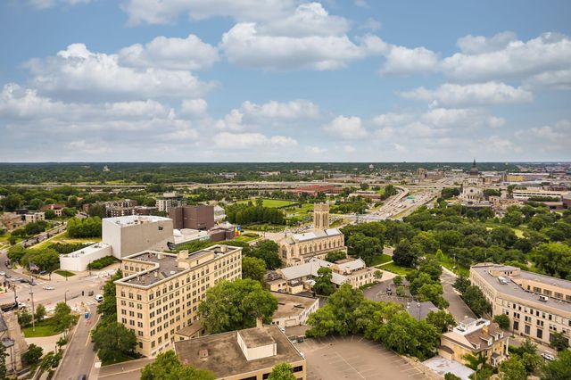 410 Groveland Avenue 601, Minneapolis, MN 55403