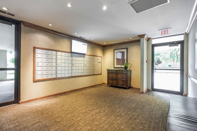 410 Groveland Avenue 601, Minneapolis, MN 55403