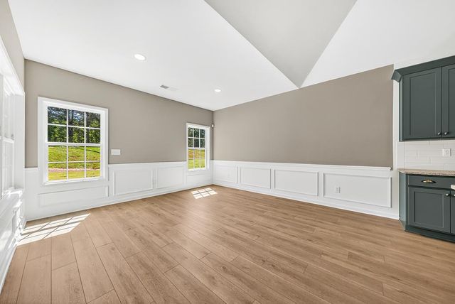 101 Beaver Creek Way, Lagrange, GA 30241