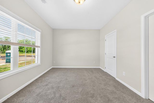 101 Beaver Creek Way, Lagrange, GA 30241