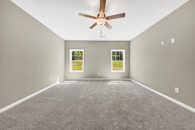 101 Beaver Creek Way, Lagrange, GA 30241