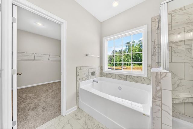 101 Beaver Creek Way, Lagrange, GA 30241