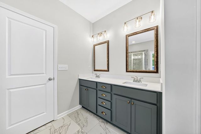 101 Beaver Creek Way, Lagrange, GA 30241