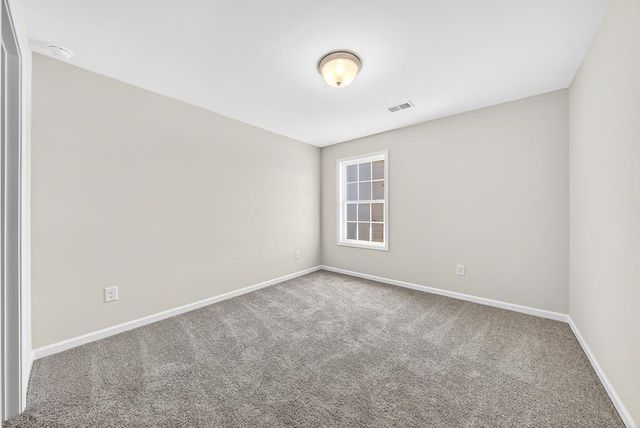 101 Beaver Creek Way, Lagrange, GA 30241