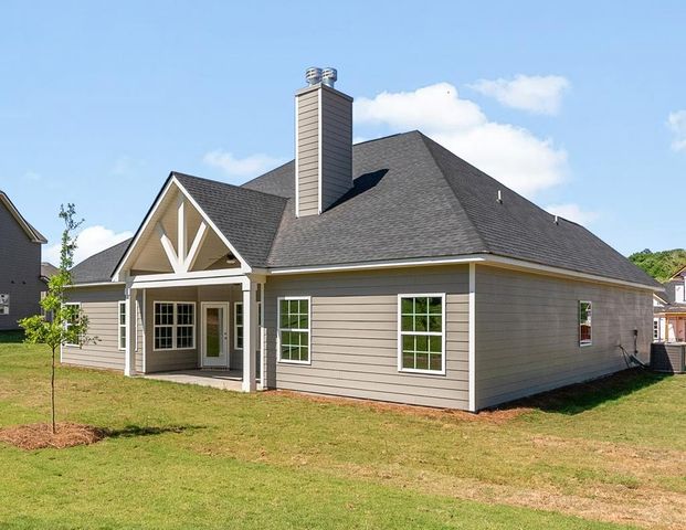101 Beaver Creek Way, Lagrange, GA 30241