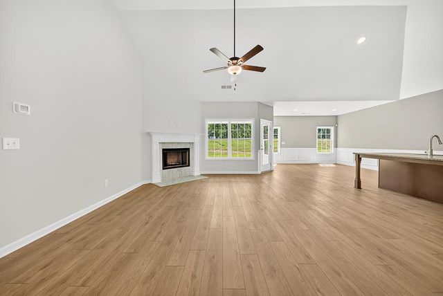 101 Beaver Creek Way, Lagrange, GA 30241