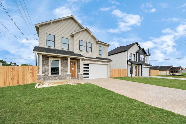 320 E Main Street, La Porte, TX 77571
