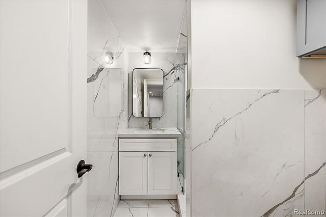 16622 Sherwood Lane, Northville, MI 48168