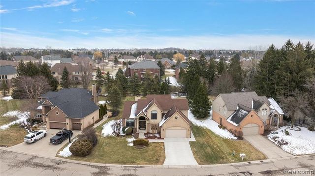 16622 Sherwood Lane, Northville, MI 48168