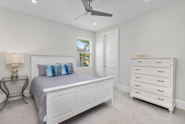 444 NE Wavecrest Way, Boca Raton, FL 33432