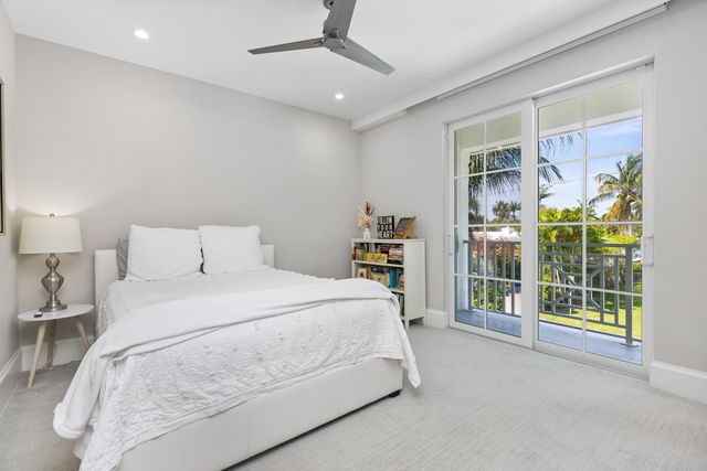 444 NE Wavecrest Way, Boca Raton, FL 33432