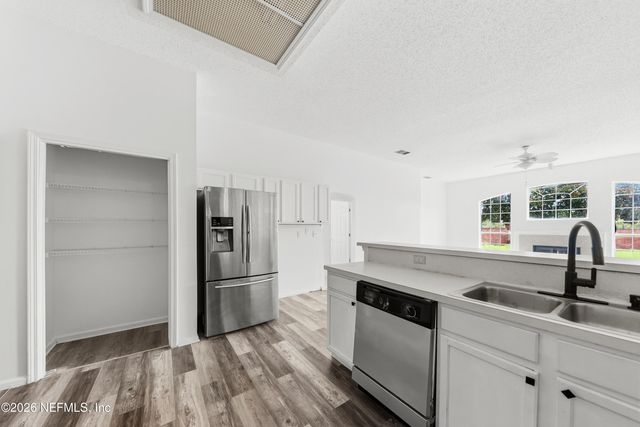 2481 BROOK PARK Way, Jacksonville, FL 32246