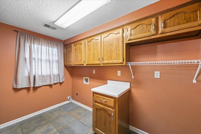 8811 BAZEMORE RD, Cordova, TN 38018