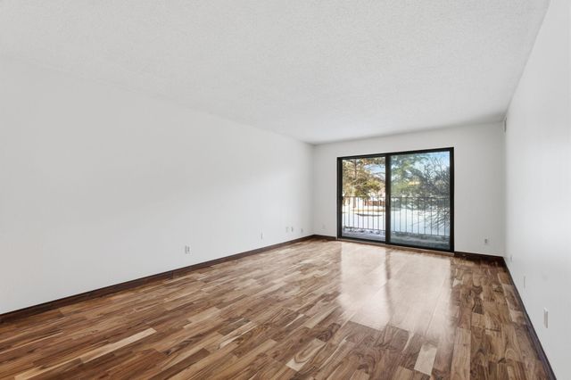 4575 W 80th Street Circle 123, Bloomington, MN 55437