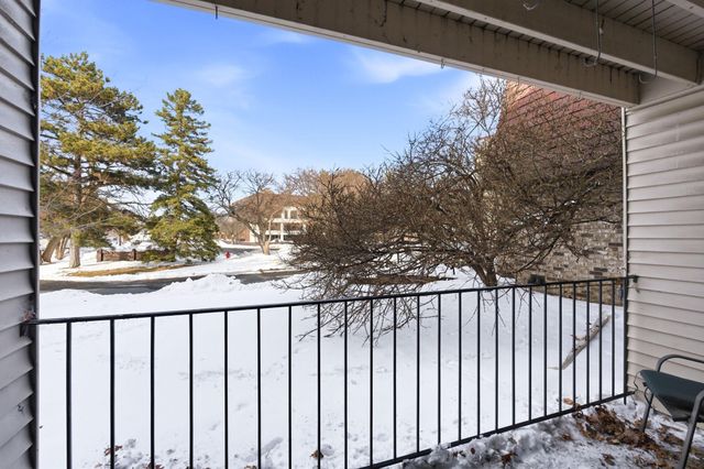 4575 W 80th Street Circle 123, Bloomington, MN 55437