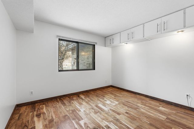 4575 W 80th Street Circle 123, Bloomington, MN 55437