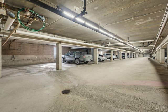 4575 W 80th Street Circle 123, Bloomington, MN 55437