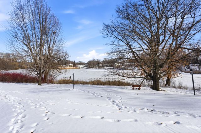 4575 W 80th Street Circle 123, Bloomington, MN 55437