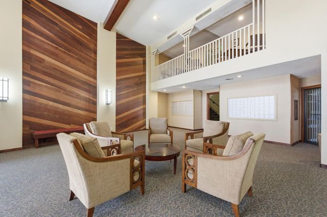 4575 W 80th Street Circle 123, Bloomington, MN 55437